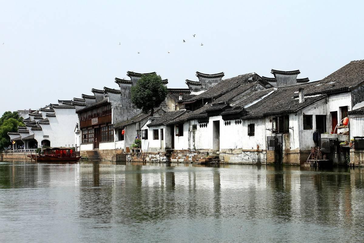 竞技游戏